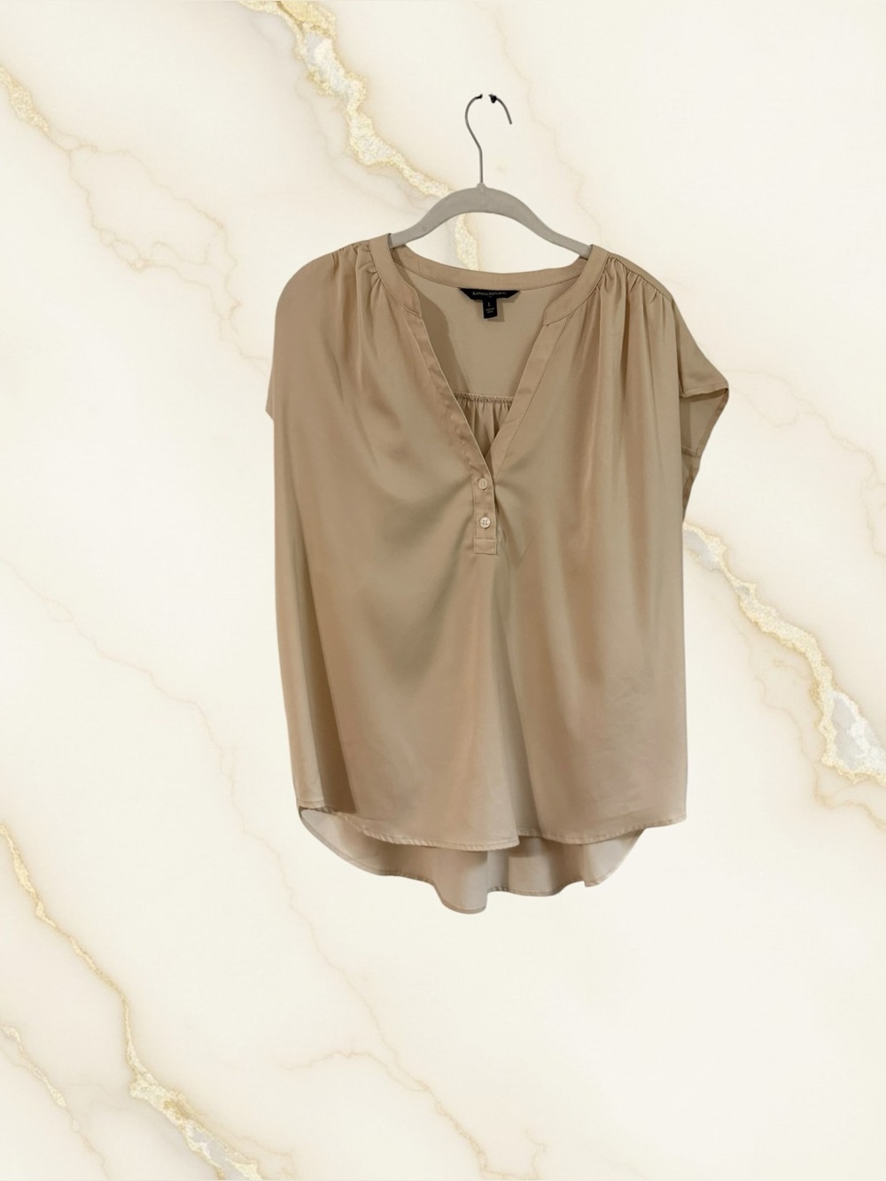 Banana Republic Light Beige Cap-Sleeve Women's Blouse with Button Placket - Picture 2 of 7